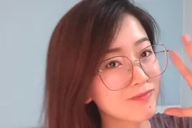 北漂女孩工资一半用来租房子？健身自律 做早餐 生活过的悠闲自在视频封面