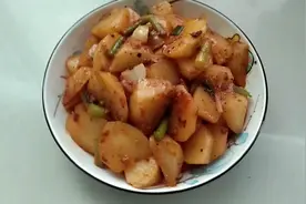 比肉还好吃的红烧土豆块家常做法分享视频封面