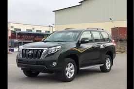 丰田普拉多4000，军绿色外观霸气十足！就是保值率有点吓人视频封面