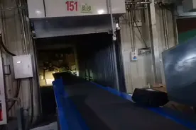 邮政快递日结临时工，夜班装车180，轻松不太累，就是工资有点低