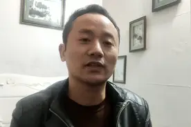 小哥手机三天欠费200多，去营业厅一招搞定！视频封面