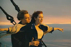 泰坦尼克号：最经典的一幕，当年有多少男男女女，跑到船头模仿视频封面