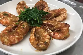 厨师长教你做“干煎大九节虾”外酥里嫩色香味俱全，非常好吃！