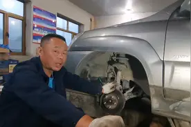 汽车转弯时发出嘎嘎响的声音，有的时候是因为球笼损坏引起的视频封面
