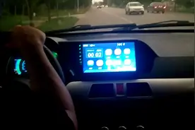 电动四轮车上路做测试，竟然遇上下雨了，听小徐怎么说。视频封面