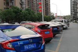 北京5环外的一个居民小区，看看北京人喜欢开什么车视频封面