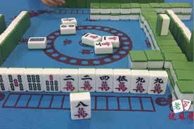 点炮也分大小胡，虽然美女牌面好，可遇上对家清一色，难怪能心服视频封面