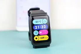 荣耀手表ES上手视频，生理周期和腕上私教仅售599元视频封面