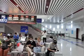 广州新塘至深圳轻轨.不拥挤，轻轨快.稳.舒服 适合晕车人士视频封面