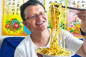 青海小伙教你做青海凉面，做法简单易学，青海人夏天必吃的面食视频封面