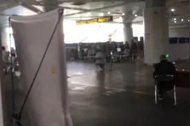 吉林市火车站西出口地下通道去坐郊线公交车怎么走视频封面