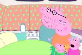 小猪佩奇：佩琪一家开房车出去旅游，住在房车里，这也太豪华了吧视频封面