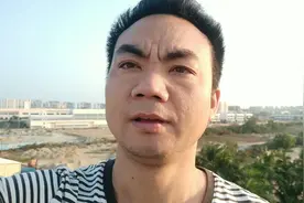 去打工在怀化火车站广场吐口水，被罚50元，该吗视频封面