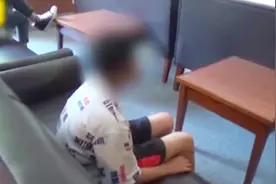 10岁男孩狂听网络小说，一个月后竟长出胡子！