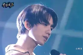 林宥嘉深情演唱一首《眼色》，声音纯粹，最后一句惊心动魄！