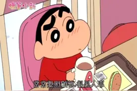 小白真聪明，还会哄哭闹的小女孩，变魔术让她开心笑了