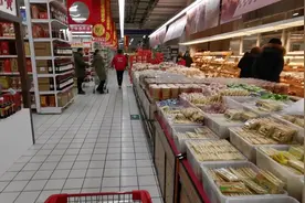 家里没有牛奶，去超市又花了300多。现在东西都很贵。视频封面