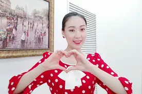 “比心”手型要这样，拍照片才好看视频封面