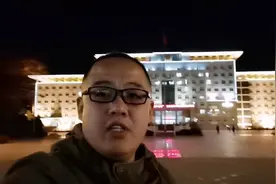 吴老二“夜袭”青县行政一条街，青县行政中心赞哟👍！视频封面