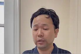 女婿和老丈人喝酒。第一次：装。结婚后：装！#内容太过真实 #老丈人和女婿 #淡真气泡酒视频封面