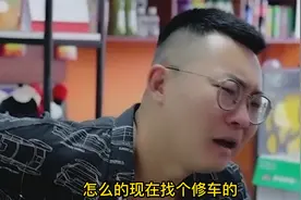 总裁同学聚会穿着普通，却遭同学辱骂，结局总裁做法大快人心视频封面