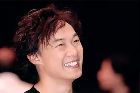 陈奕迅《你的背包》：一个背包，是已经离开的人留给他最后的礼物视频封面