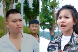 员工拦路收费，不料对方是董事长，董事长：谁让你们在这收费的？视频封面