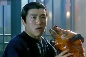 盘点：周星驰十大真香吃戏，早餐吃铜锅刷羊肉，晚餐大口烤乳猪！