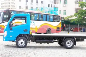 汽油机动力充沛，自重轻能拉2吨货，跑城配运输这台微卡值得考虑视频封面