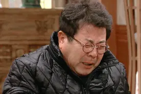老头生病儿女无人问津，老头决定分家产圈亲情，结果儿女没人要视频封面
