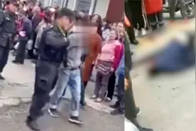 云南一男子持刀刺3人2人死亡，被当场制服，目击者：他是水果小贩视频封面
