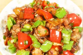 鸡肉别做老一套了，教您新做法，2斤鸡肉不够吃，简单一看就会