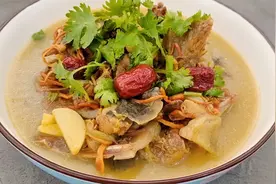 甲鱼汤怎样炖好喝无腥味？教你美味做法，炖出来肉嫩汤鲜香味足视频封面