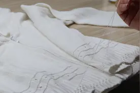 小孩子衣服改小，这样改一举两得，大了一样可以穿视频封面