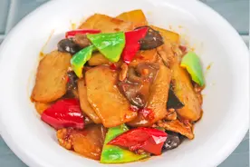 大厨教你回锅冬瓜的正宗做法，讲解详细，下酒又下饭，味道特别棒视频封面