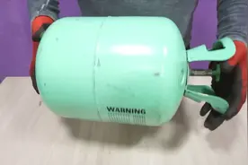 旧煤气罐有啥用？男子将其改造成“高大上”的垃圾箱，这得值2千