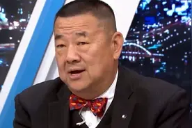 中美航母战群对比到底谁更厉害？台专家大赞解放军：相当不简单视频封面