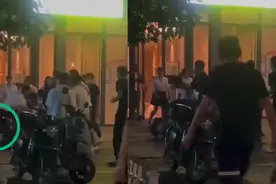 江西上饶一女子遭多人殴打倒地后被猛踹？警方：已处警，正处理视频封面