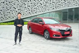 都是弟弟？凌派 锐·混动上演何为越级价值视频封面
