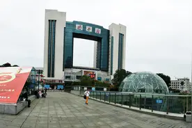 江西人流量最大的火车站：南昌站，历史悠久，改造后也能停靠高铁视频封面