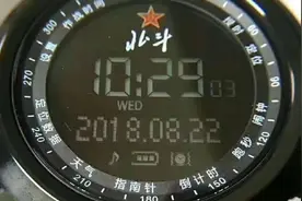 特种兵戴手表时，为何都习惯性反着戴？不仅仅是为了避免反光视频封面