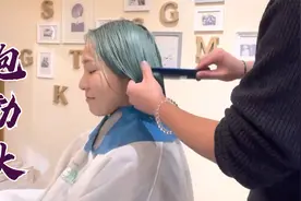 永不过时的“鲍勃头”短发，好看显年轻，越来越多女性喜欢这样剪