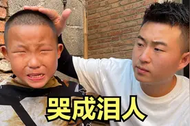俩外甥上学没人愿意送，舅舅送去哭成一团，孩子爸爸都管不住了视频封面