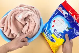 难怪洗衣服总洗不干净，原来是洗衣粉的用法没做对，真是涨知识