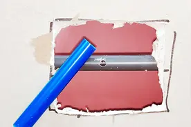 装修把墙里水管打穿了，整根水管全部拆掉太麻烦了，教你原地修复