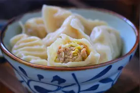 冬天用蒜黄包饺子，香味浓郁比白菜的好吃，三四十块钱全家吃好视频封面