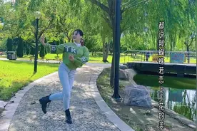 民族风格广场舞《红尘蝶恋DJ》优雅大气，好看好学
