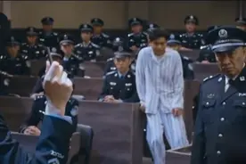 当红女星警服造型，杨幂刘诗诗李沁杨颖，谁才是你理想中的警花？视频封面