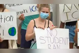 特朗普政府撤销国际学生签证新规 美大学校长：是令人激动的胜利视频封面