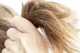 头发干枯没营养？洗头发时水里滴几滴，3天头发柔顺发亮，太赞了